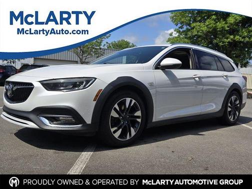 2019 Buick Regal TourX Essence