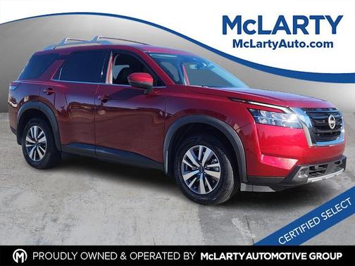 2023 Nissan Pathfinder SL
