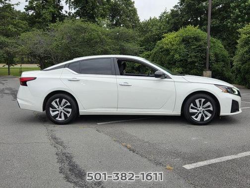 Glacier White 2024 Nissan Altima 2.5 S