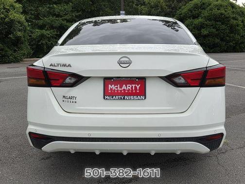 Glacier White 2024 Nissan Altima 2.5 S
