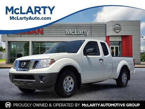 Glacier White 2017 Nissan Frontier S