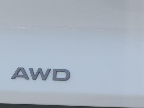 Everest White P 2026 Nissan Murano SL