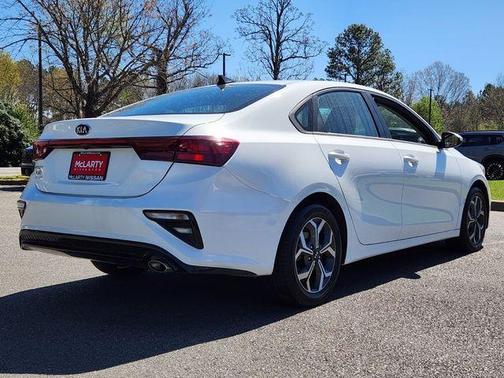 Clear White 2021 Kia Forte LXS