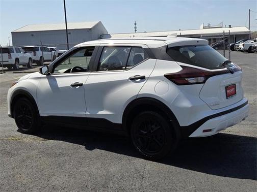 2025 Nissan Kicks Play S
