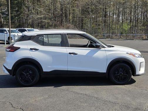 2025 Nissan Kicks Play S