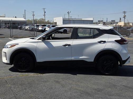 2025 Nissan Kicks Play S