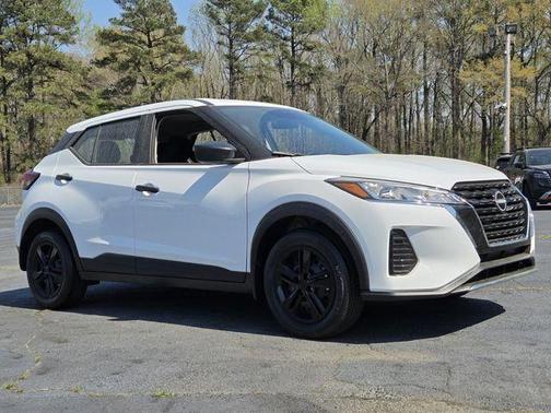 2025 Nissan Kicks Play S