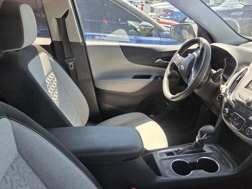 Silver Ice Metallic 2022 Chevrolet Equinox 2LT