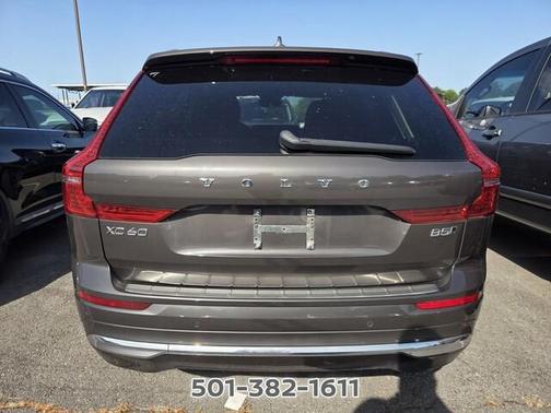 Platinum Gray Metallic 2023 Volvo XC60 B5 Ultimate Bright Theme