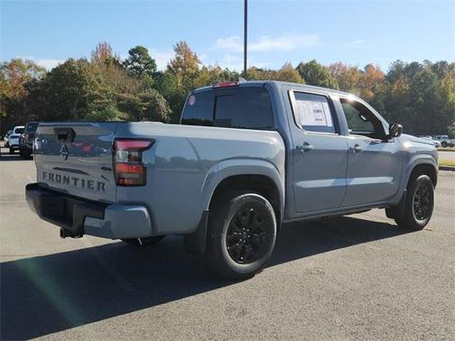 2026 Nissan Frontier SV