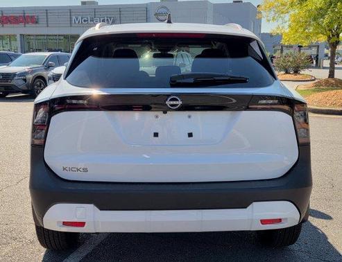 Fresh Powder 2027 Nissan Kicks SV
