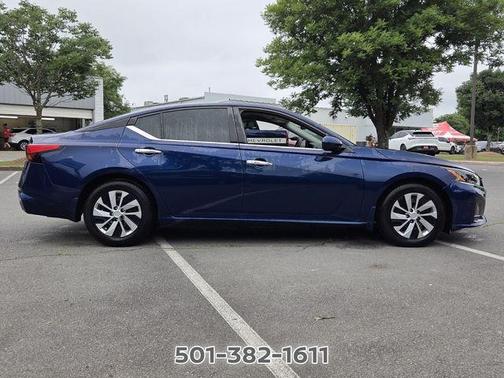 Deep Blue Pearl 2023 Nissan Altima 2.5 S
