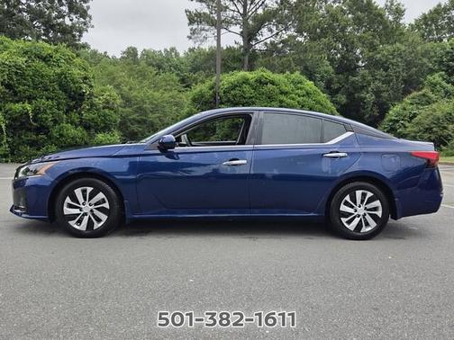 Deep Blue Pearl 2023 Nissan Altima 2.5 S