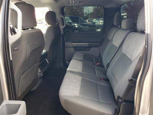 Photo 5 of 30 of 2021 Ford F-150 XLT