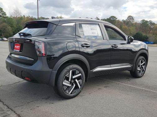 Super Black 2026 Nissan Kicks SV