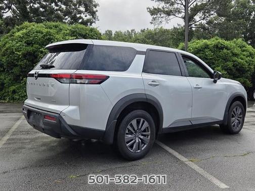 Brilliant Silver Metallic 2024 Nissan Pathfinder S
