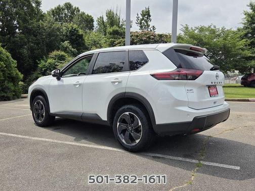 White Pearl 2025 Nissan Rogue SV