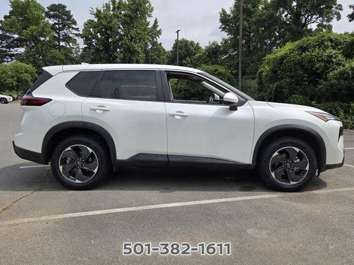 White Pearl 2025 Nissan Rogue SV
