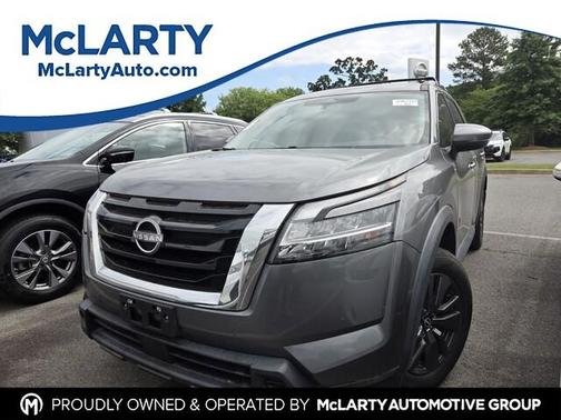 Gun Metallic 2022 Nissan Pathfinder SV