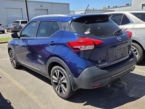 Deep Blue Pearl 2019 Nissan Kicks SR
