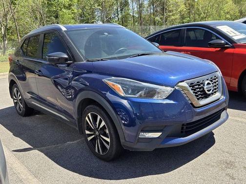 Deep Blue Pearl 2019 Nissan Kicks SR