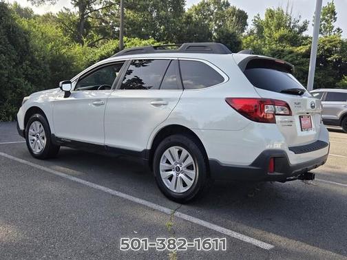 Crystal White Pearl 2019 Subaru Outback 2.5i Premium