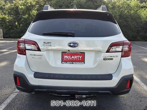 Crystal White Pearl 2019 Subaru Outback 2.5i Premium