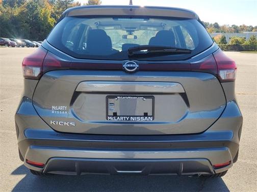 2025 Nissan Kicks Play S