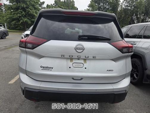 Brilliant Silver Metallic 2024 Nissan Rogue S