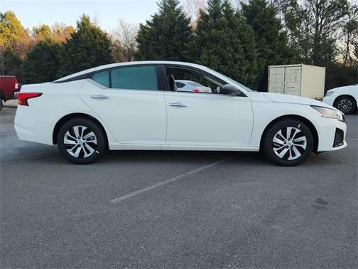 2025 Nissan Altima S