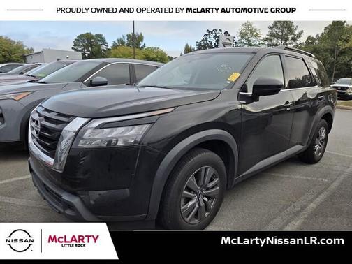 Black 2025 Nissan Pathfinder SV