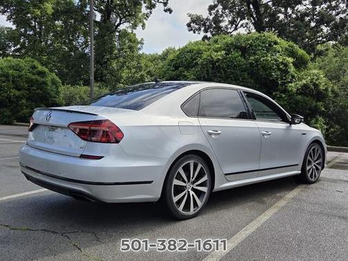 Reflex Silver Metallic w/ Black Roof 2018 Volkswagen Passat 3.6L V6 GT