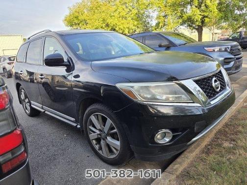 Magnetic Black 2016 Nissan Pathfinder Platinum