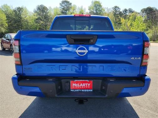 2025 Nissan Frontier SV