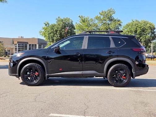 Super Black 2026 Nissan Rogue CREEK