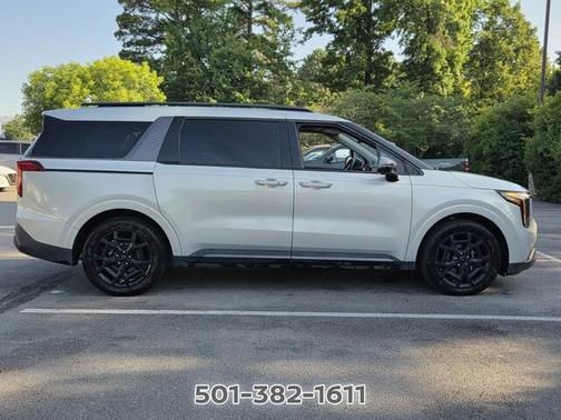 Ivory 2025 Kia Carnival Hybrid SX