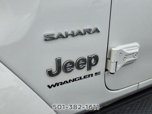 Bright White Clearcoat 2023 Jeep Wrangler Sahara