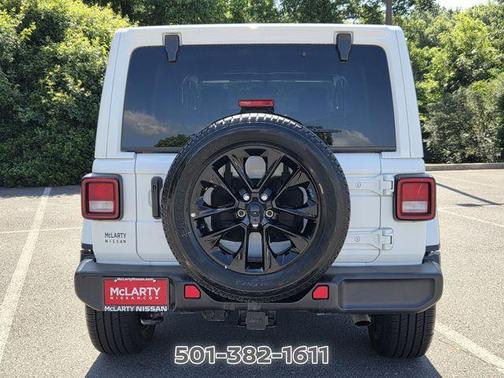 Bright White Clearcoat 2023 Jeep Wrangler Sahara