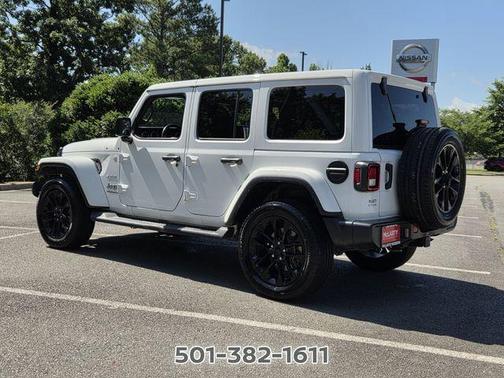 Bright White Clearcoat 2023 Jeep Wrangler Sahara