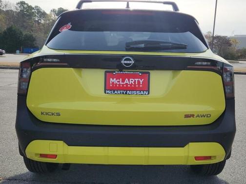 2026 Nissan Kicks SR