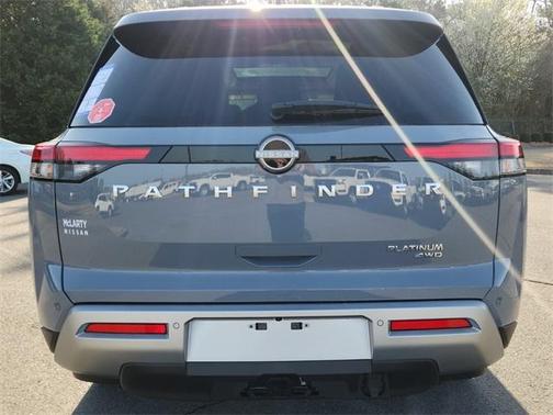 2025 Nissan Pathfinder Platinum