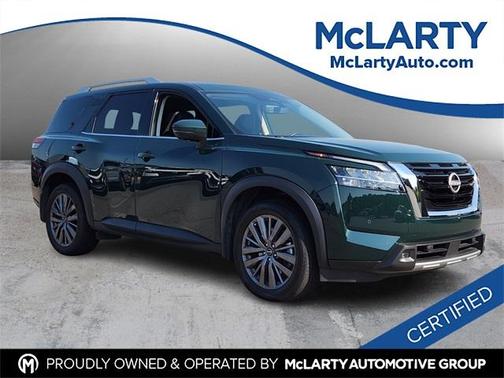 2024 Nissan Pathfinder SL