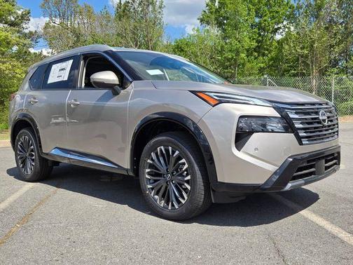 Champagne Silve 2026 Nissan Rogue Platinum