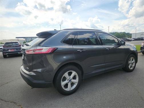 2020 Ford Edge SE