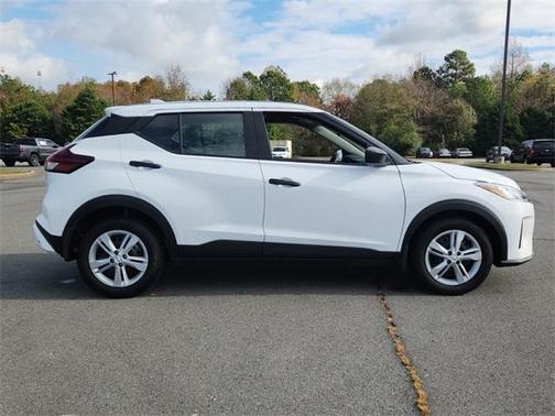 2025 Nissan Kicks Play S