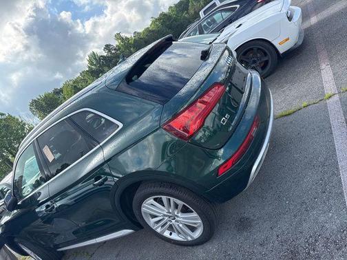 Azores Green Metallic 2020 Audi Q5 40 Premium Plus