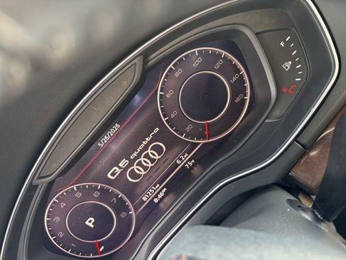 Azores Green Metallic 2020 Audi Q5 40 Premium Plus