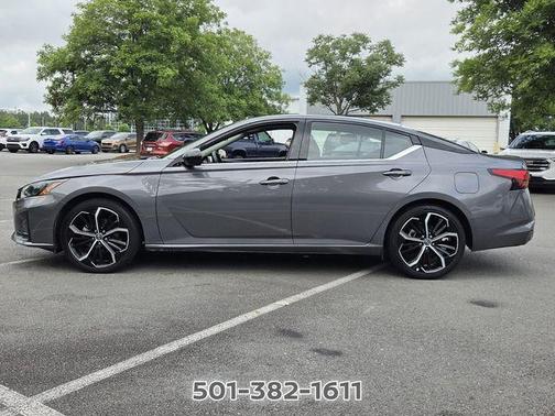 Gun Metallic 2025 Nissan Altima SR