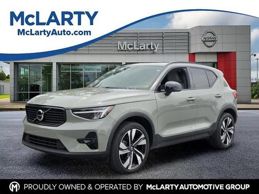 Sage Green Metallic 2024 Volvo XC40 B5 Plus Dark Theme