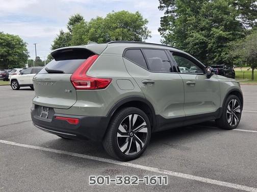 Sage Green Metallic 2024 Volvo XC40 B5 Plus Dark Theme